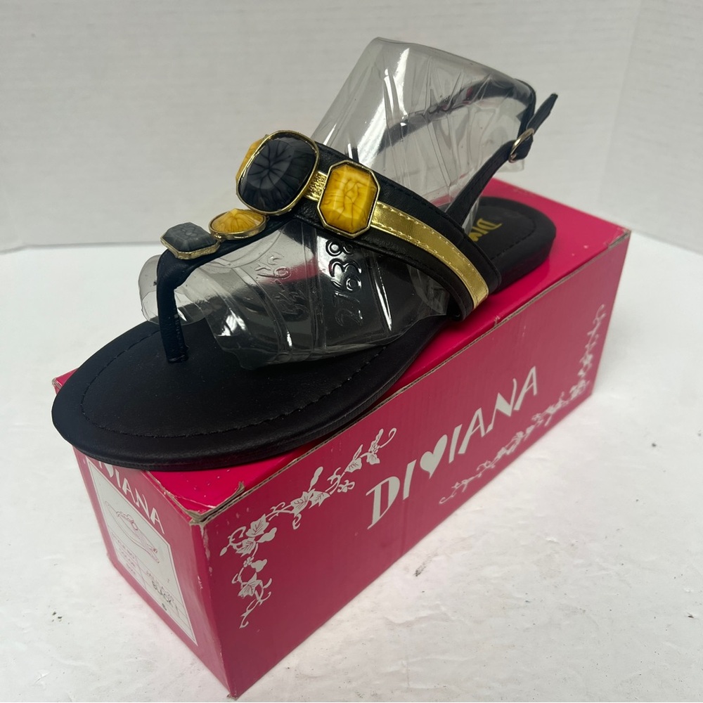 New NIB Diviana sandals